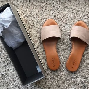 Hinge ‘Mere’ Flat Slide Sandal